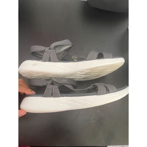 Skechers Women’s Goga Mat Sandals Gray/White Size 8 – Walking Comfort - Picture 3 of 5